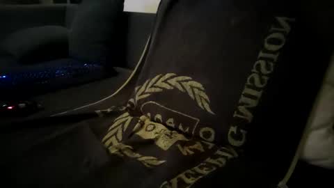 Snapshot of smokeandwatching chatting on February 23, 2025, 4:46 pm Smokeandwatching online show from February 23, 2025, 4:46 pm