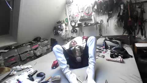 smokeslut365 online show from March 4, 2025, 12:29 am