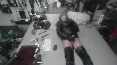 smokeslut365 online show from December 16, 2025, 10:15 pm