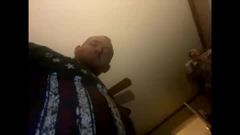 Snapshot of smokeymt420 chatting on January 20, 2025, 9:24 am smokeymt420 online show from January 20, 2025, 9:24 am