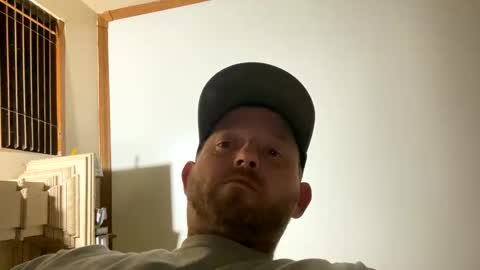 Snapshot of smokeymt420 chatting on March 12, 2025, 3:24 am smokeymt420 online show from March 12, 2025, 3:24 am