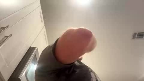 Snapshot of smokeymt420 chatting on October 18, 2025, 5:10 am smokeymt420 online show from October 18, 2025, 5:10 am