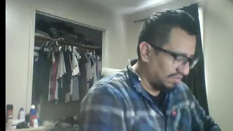 Snapshot of smoky47gxxx chatting on December 14, 2025, 4:01 pm smoky47 online show from December 14, 2025, 4:01 pm