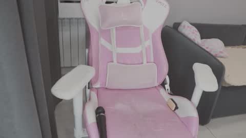 Snapshot of smokykira chatting on February 21, 2026, 1:28 am Kira online show from February 21, 2026, 1:28 am