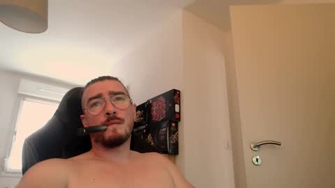 AllDayIDream online show from October 1, 2025, 1:50 pm