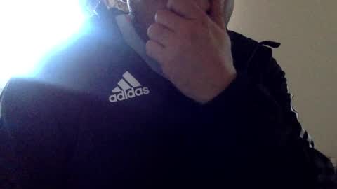 smoothstrik3r online show from February 1, 2025, 5:47 pm