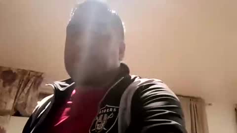 smoothstrik3r online show from October 9, 2025, 1:09 pm