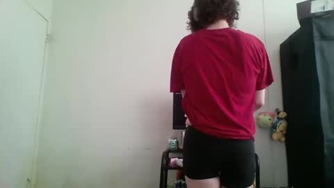 Snapshot of smoothvodka chatting on October 26, 2025, 8:04 pm Bambi--Vodka online show from October 26, 2025, 8:04 pm