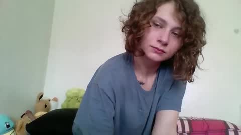 Snapshot of smoothvodka chatting on November 28, 2025, 7:16 pm Bambi--Vodka online show from November 28, 2025, 7:16 pm