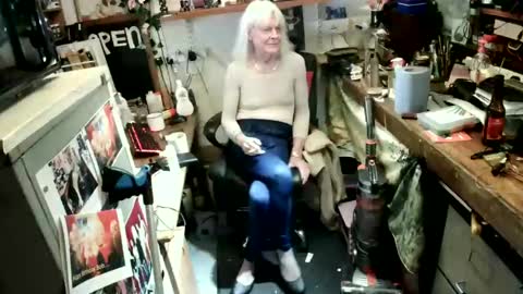 Snapshot of smurfingo99 chatting on December 11, 2024, 2:09 am mish online show from December 11, 2024, 2:09 am