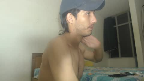 snackontime19 online show from September 17, 2025, 3:52 am