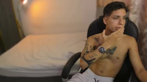 snak_master1 online show from September 15, 2025, 4:23 am