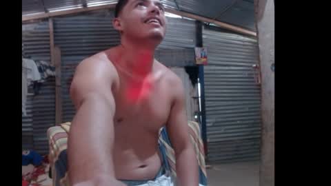 snakeguy08 online show from May 19, 2026, 3:18 pm