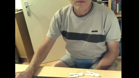 sneaxfreund online show from October 16, 2025, 10:33 pm