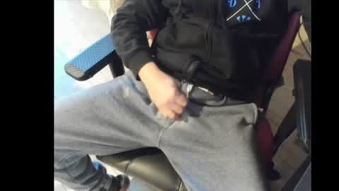 snip1977 online show from February 14, 2025, 8:52 am