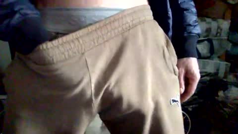 Snapshot of snoopy5644 chatting on December 23, 2024, 1:35 pm snoopy5644 online show from December 23, 2024, 1:35 pm