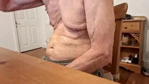 Snooty online show from October 17, 2025, 8:55 pm