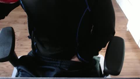 Cbt-Slave online show from November 17, 2025, 1:17 pm