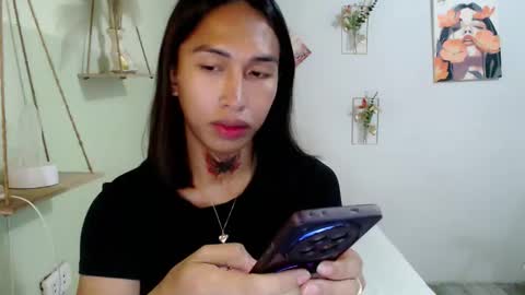 Snapshot of snow_2000 chatting on April 5, 2026, 5:04 am snow_2000 online show from April 5, 2026, 5:04 am