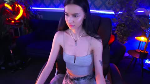 snow_whiteeex online show from February 4, 2025, 10:00 am