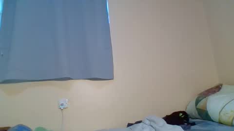 Snowie eyes online show from November 14, 2025, 1:32 pm