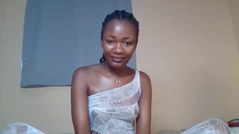 Snowie eyes online show from November 29, 2025, 1:03 pm