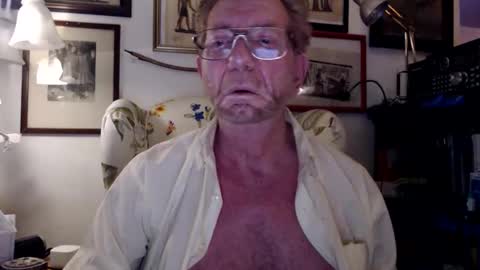 Snapshot of so_erotic_sub chatting on February 17, 2026, 3:14 am ImYourBitch online show from February 17, 2026, 3:14 am