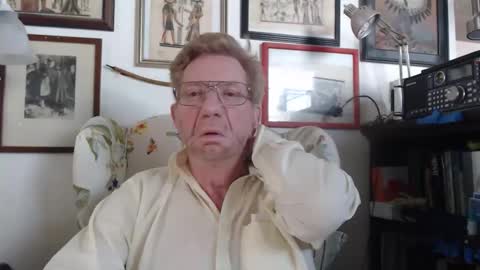 Snapshot of so_erotic_sub chatting on February 18, 2026, 11:22 pm ImYourBitch online show from February 18, 2026, 11:22 pm