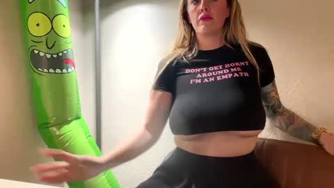 Soaking Umbrella online show from February 12, 2025, 4:22 pm