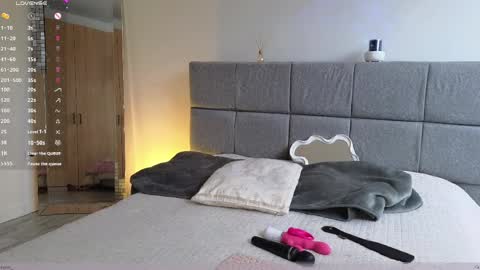 IG Soffimoon   I THANK YOU FOR LEAVING YOUR FOLLOW online show from April 2, 2026, 8:28 pm