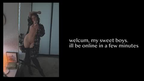 Snapshot of sofftrose chatting on February 11, 2026, 10:48 pm Julia online show from February 11, 2026, 10:48 pm