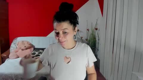 Soffy online show from September 19, 2025, 4:14 am