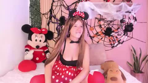 sofi_cuttie online show from October 27, 2025, 8:02 pm