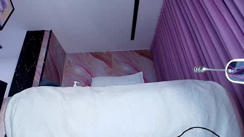 Snapshot of sofi_decker chatting on April 14, 2026, 3:01 am Sofia online show from April 14, 2026, 3:01 am