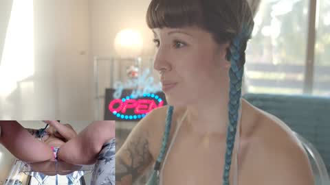 Sofi Mora online show from January 24, 2025, 4:39 pm