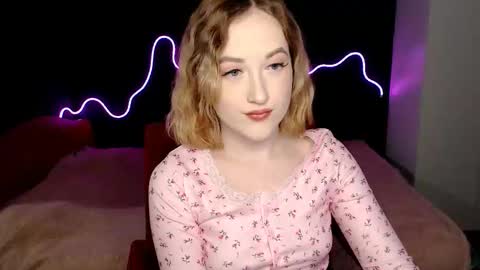 Snapshot of sofi_x_moon chatting on February 9, 2026, 2:04 am Sofi online show from February 9, 2026, 2:04 am