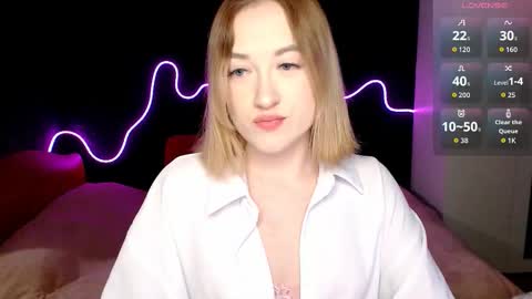 Snapshot of sofi_x_moon chatting on February 15, 2026, 6:48 pm Sofi online show from February 15, 2026, 6:48 pm