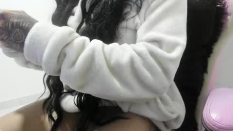 sofia_cossio_ online show from September 22, 2025, 5:09 am