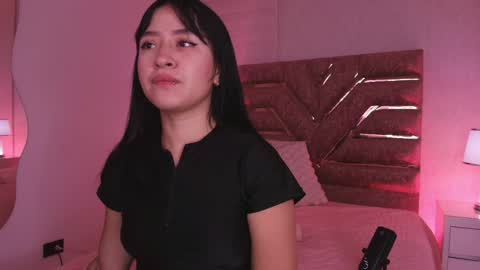 sofia gomes online show from May 11, 2026, 12:00 pm