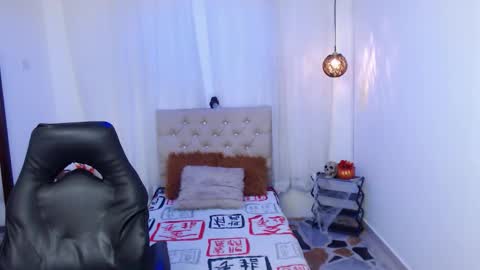 Sofia  online show from November 25, 2025, 3:39 am