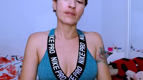 Sofia  online show from February 26, 2025, 7:38 pm