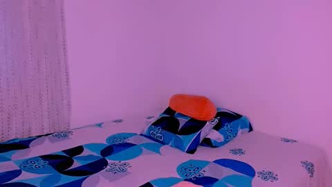 Sofia  online show from September 9, 2025, 5:23 pm