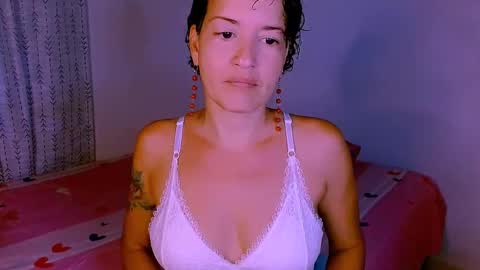 Sofia  online show from September 24, 2025, 9:29 pm