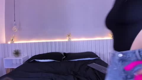 SOFIA online show from February 5, 2026, 6:56 pm