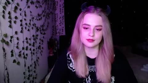 sofia_rosemary online show from March 8, 2025, 2:40 pm
