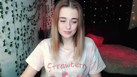 sofia_rosemary online show from October 4, 2025, 12:58 pm
