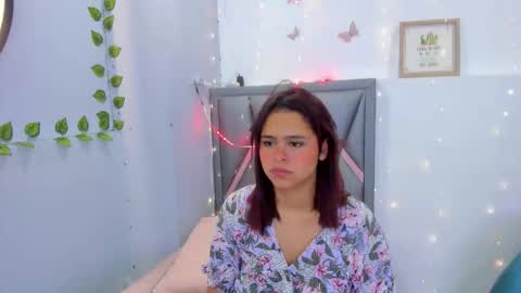 Sofa online show from February 11, 2026, 12:21 pm