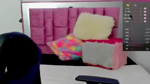 Snapshot of sofiaa_latiin chatting on March 5, 2025, 10:10 pm sofia online show from March 5, 2025, 10:10 pm