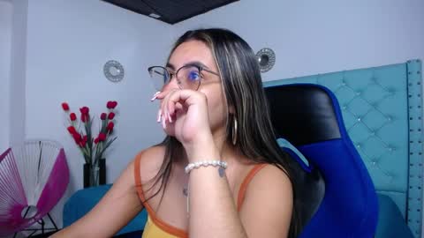 Snapshot of sofiaasexy19 chatting on April 1, 2026, 12:06 pm Sofia online show from April 1, 2026, 12:06 pm