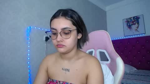 Snapshot of sofiaasexy19 chatting on May 7, 2026, 12:32 pm Sofia online show from May 7, 2026, 12:32 pm